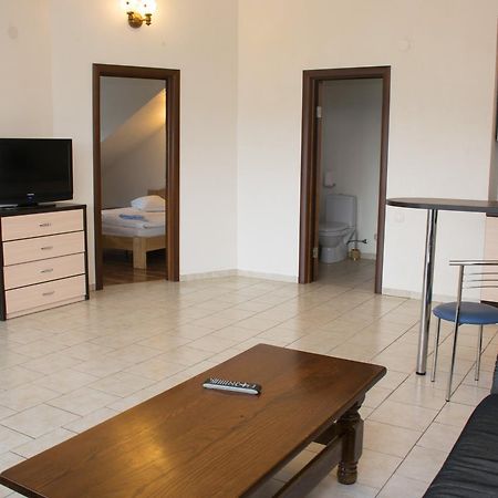 Lipiny Kedem Hotel מראה חיצוני תמונה